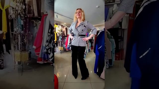 Брючный костюм р. 42-44 Цена 9500.Заказ по вотсап 89841919835 смотреть онлайн