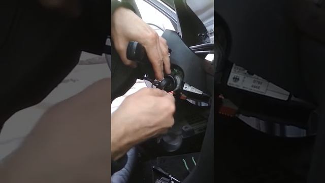 как вынуть личинку замка зажигания бмв е38  е39 ремонт 89255073309