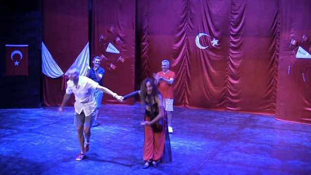 Арабский танец живота, 2-я часть, танцуют мужчины. HD