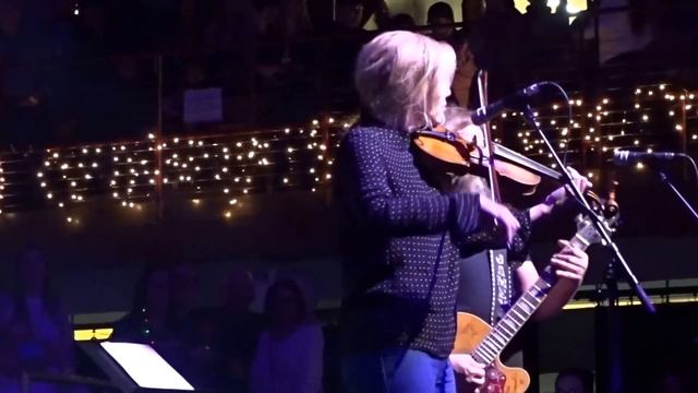 "Helpless" The Last Waltz Tribute-Warren Haynes w/Alison Krauss - 28th Christmas Jam, 12-10-16 смотреть онлайн