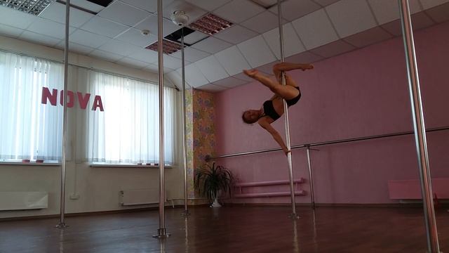 Pole dance связка элементов на крутящемся пилоне смотреть онлайн