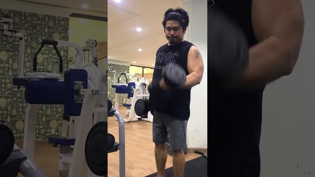 Biceps and triceps workout, papawis uli tayo! смотреть онлайн