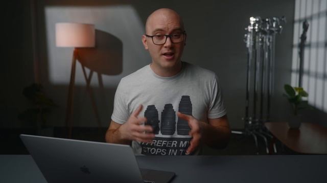 10 Camera Gear Buying Hacks to SAVE MONEY! смотреть онлайн