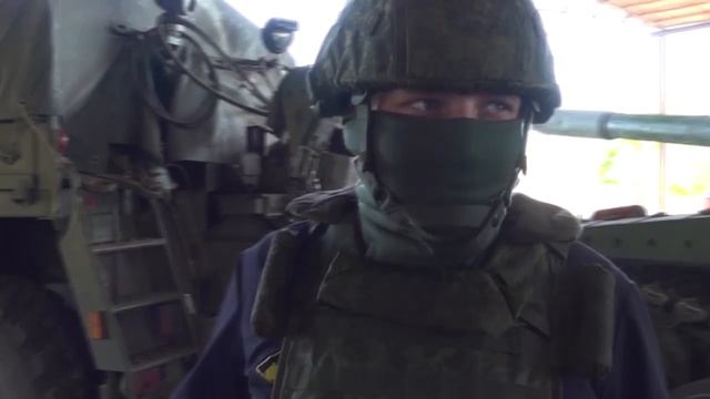 Круглосуточная работа наших рембатов в зоне СВО.mp4 смотреть онлайн