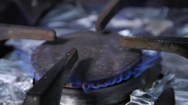Gas cooker with flame. Free footage / Газовая конфорка с пламенем смотреть онлайн