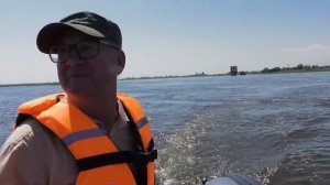 Обкатка нового лодочного мотора Tohatsu 9.8л.с. на просторах Енисея.