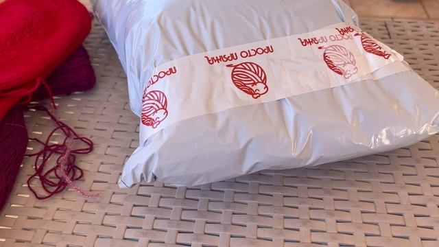 Вязальный VLOG / Вязальные процессы, две готовые работы и опять новая пряжа.