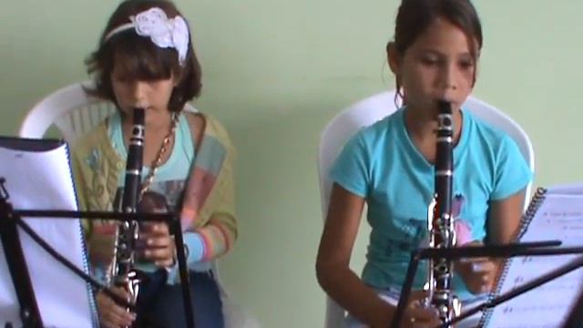 Alunas de Clarinetes do Professor e Maestro Raimundo Neres смотреть онлайн