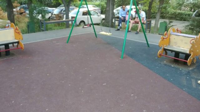 Детская площадка через два года смотреть онлайн