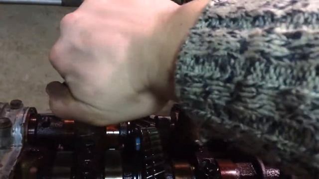 Прикипели свечные колодцы на ГБЦ двигателя 3S-FE. Toйота ipsum 96-98 г.в. смотреть онлайн