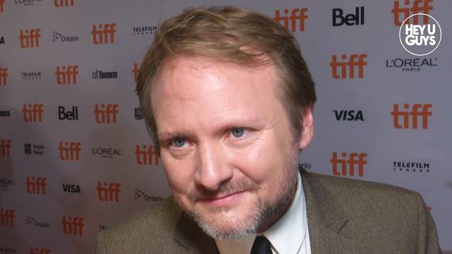 Director Rian Johnson Interview - Knives Out World Premiere смотреть онлайн