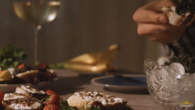Ужин с черной икрой - Dinner with black caviar смотреть онлайн