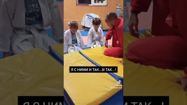 Шок! КАВКАЗЕЦ выбил зуб тренеру СК "Витязь"! смотреть онлайн