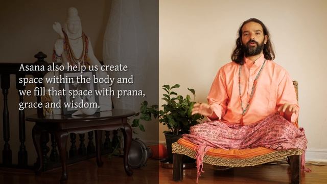 What is the Meaning Of Asana? #yoga #asana #whatisasana #yogapostures #traditionalyoga #akhandayoga смотреть онлайн