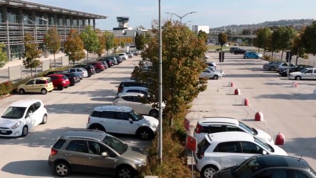 RIMINI: Aeroporto, riempimento primi voli Ryanair all'81% | VIDEO смотреть онлайн
