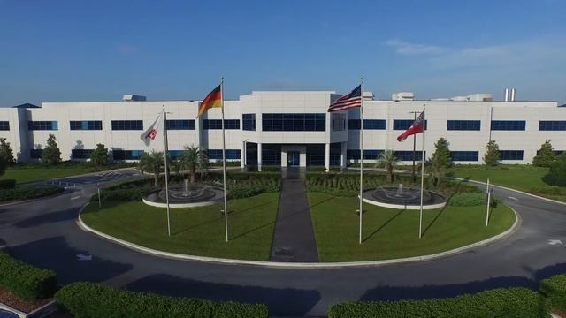 ORAFOL Facilities - Drone Flyover смотреть онлайн