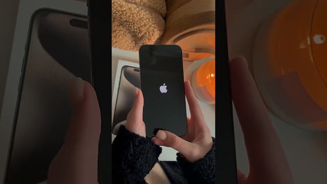 Влог с покупки нового телефона уже на канале🩶там все подробности, заходите смотреть! смотреть онлайн