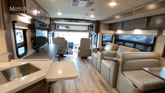 Forza 36H Class A Diesel $300K MSRP 2021 Motorhome by Winnebago смотреть онлайн