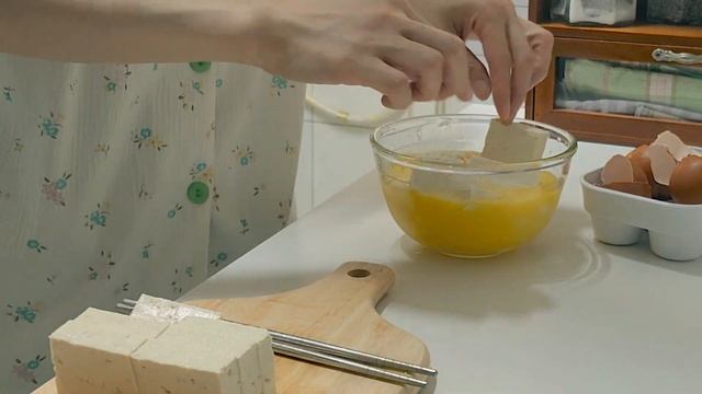 ENG) Vlog 연속 휴일이 아니라 아쉬운 주말, 갈치조림 집밥 먹고 에세이 다꾸하는 자취 일상 | 두부계란부침, 냉동밀키트 돈카츠메밀소바 해먹는 자취브이로그