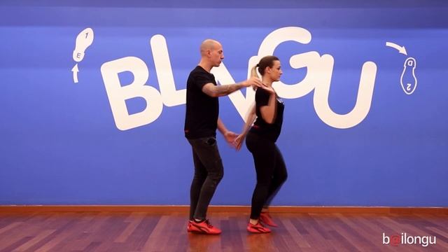 CLASE GRATIS de BACHATA NIVEL2 BAILONGU ONLINE! | Clases de baile online | Aprende a bailar Bachata смотреть онлайн