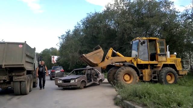 На дыбенко грузят тачку смотреть онлайн