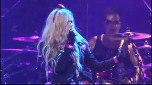Avril Lavigne Hello Kitty Live...