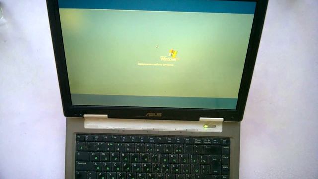 Asus Z99 (ремонт петель) смотреть онлайн