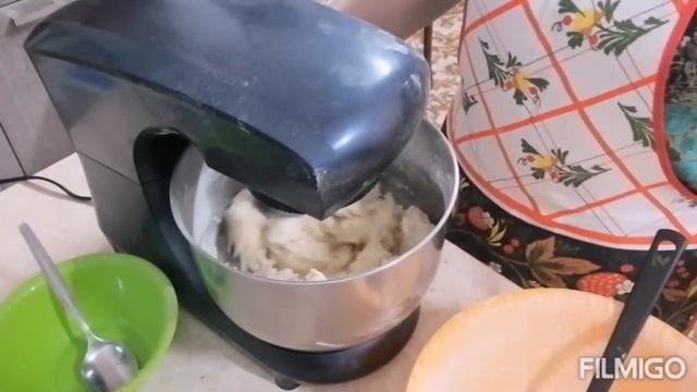 ВЫПЕКАЮ БЕЛЫЙ ХЛЕБ // УЖИН НА СКОРУЮ РУКУ... смотреть онлайн