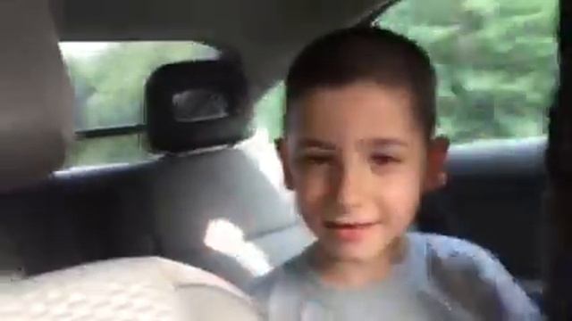 Avi Benedi's fan Berg singing Boi teagli Li in Bulgaria,Shumen!! смотреть онлайн