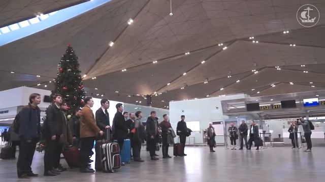 Санкт Петербург, аэропорт Пулково Ночь тиха 21.12.2016 Наш песенный Флешмоб Pulkovo Airpor смотреть онлайн