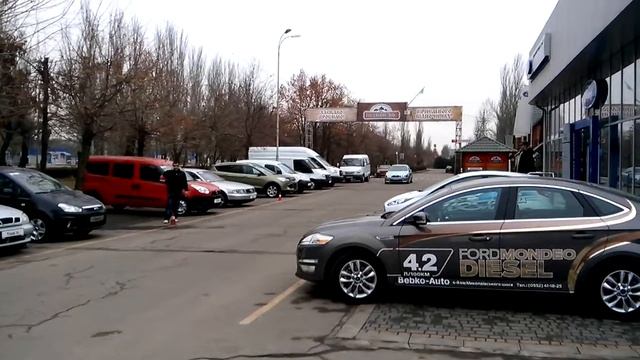 Е39 540i M62B44 - стоковый выхлоп без катализаторов, ежели не наваливать, работает тихо.