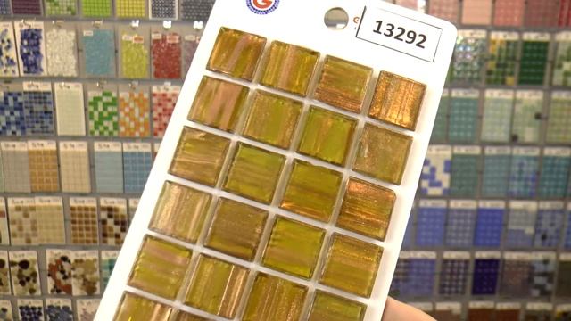 Желтая стеклянная мозаика с авантюрином смотреть онлайн