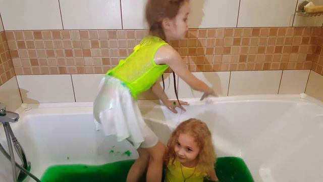 СЛИЗЬ В ВАННОЙ! Glibbi Slime.