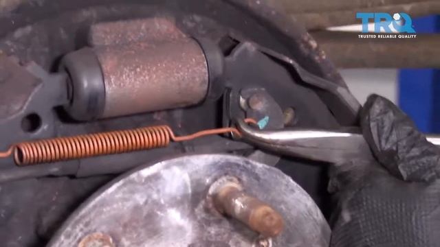 How to Replace Drum Brakes on Any Vehicle смотреть онлайн