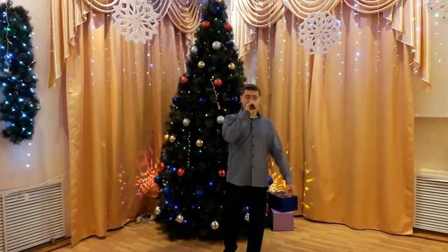 Очень хорошая новогодняя песня.(И.Огурцов - Снежинка новогодняя). смотреть онлайн