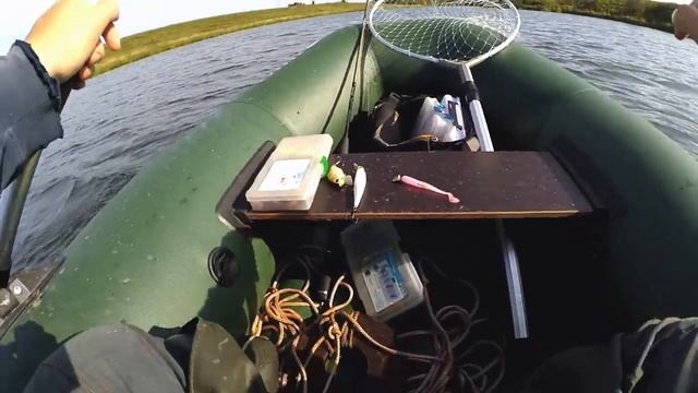 Поклёвки на падении! Ловля ЩУКИ в августе на воблеры и джиг! смотреть онлайн