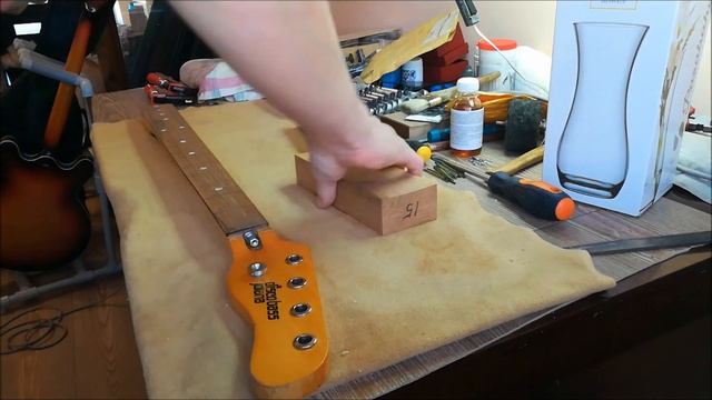 Установка ладов часть 1 Fretting the neck Part 1 смотреть онлайн