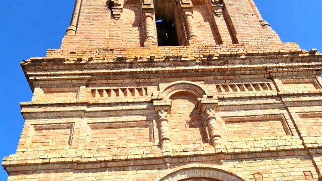 Заброшенный Петропавловский храм в урочище Еделево Ульяновской области смотреть онлайн