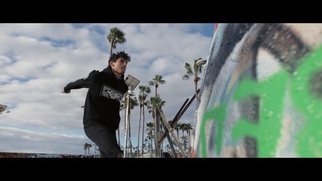 SIMPLICITY II - Cinematic Travel Film | Canon 1DX II (4k) смотреть онлайн