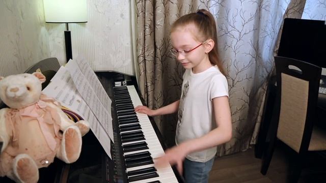ВИТЕ НАДО ВЫЙТИ - ESTRADARADA (piano cover Виктория Викторовна 8 лет) смотреть онлайн