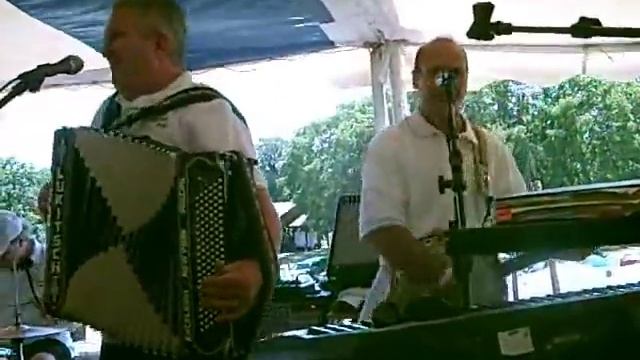 Autobahn / Karl Lukitsch Band - 4 R's Polka смотреть онлайн