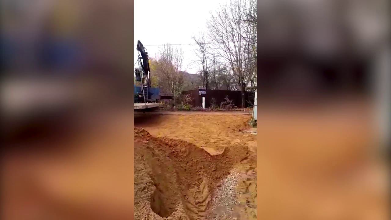 Строительство дороги к новому ЖК в деревне Трубачеевка под видом благоустройства смотреть онлайн