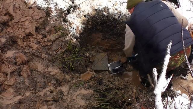 WWII DUGOUT IS FULL OF GERMAN ARTIFACTS / WWII METAL DETECTING смотреть онлайн