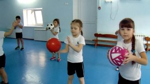 Обучение детей старшего дошкольного возраста играм и упражнениям с мячом