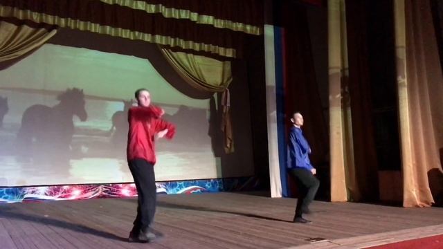 Танцевальный коллектив "Юность" - Ой, при лужку. смотреть онлайн