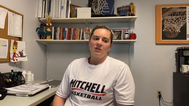 Mitchell College wins first Championship with Read & React Offense - Coach Burns on what it takes! смотреть онлайн