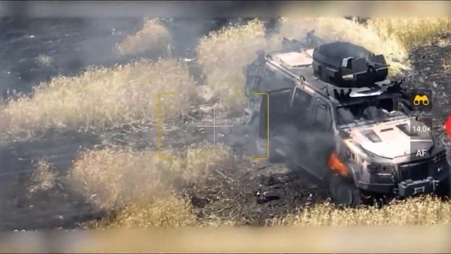 Уничтожение украинского БТР "Казак". смотреть онлайн