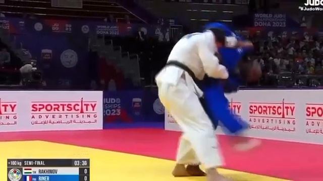 #judo Ринер ?? проходит Рахимова красивейшим иппоном Темур будет боротьсза третье место с Сильвой смотреть онлайн