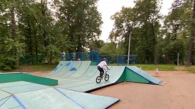 Продолжаю делать дэйли влоги || bmx трюки в локале смотреть онлайн