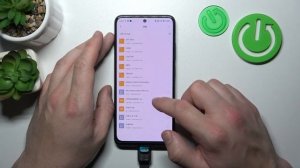 How to Connect a USB Pendrive to a REDMI Note 12S